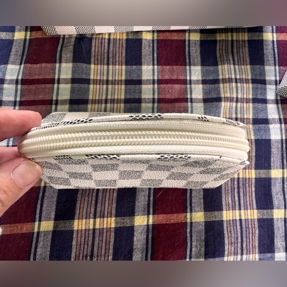 Checkered Cosmetic Bag Set - Picture 4 of 11